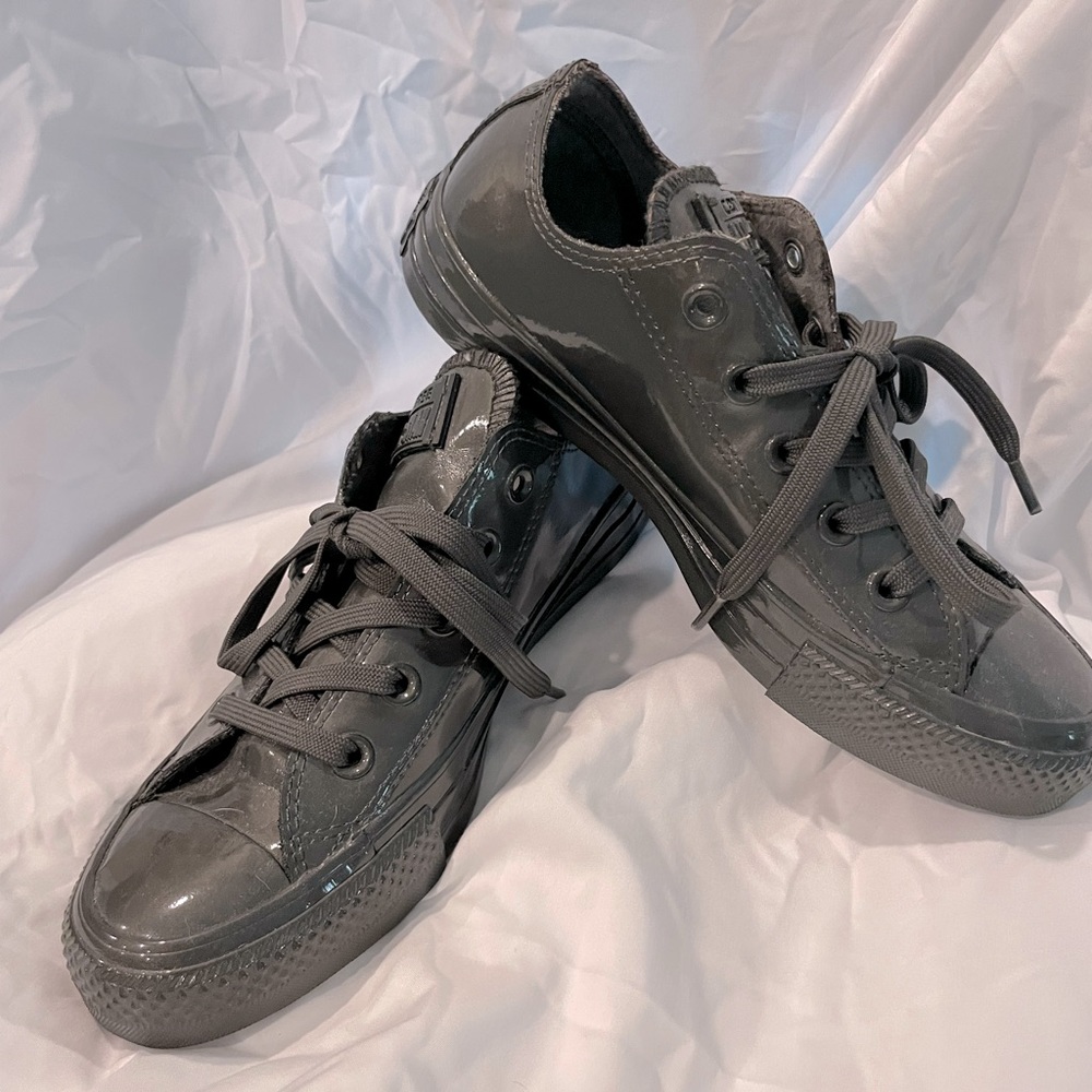 Charcoal patent Chuck Taylor sz 6